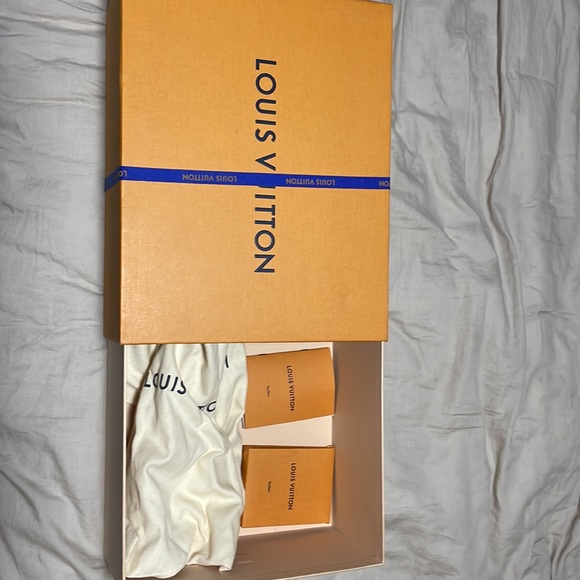 Authentic Louis Vuitton men shoe size 8 - Picture 8 of 9